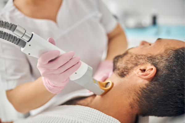 Laser para Homens: Aprenda como Usar essa Tecnologia a seu Favor